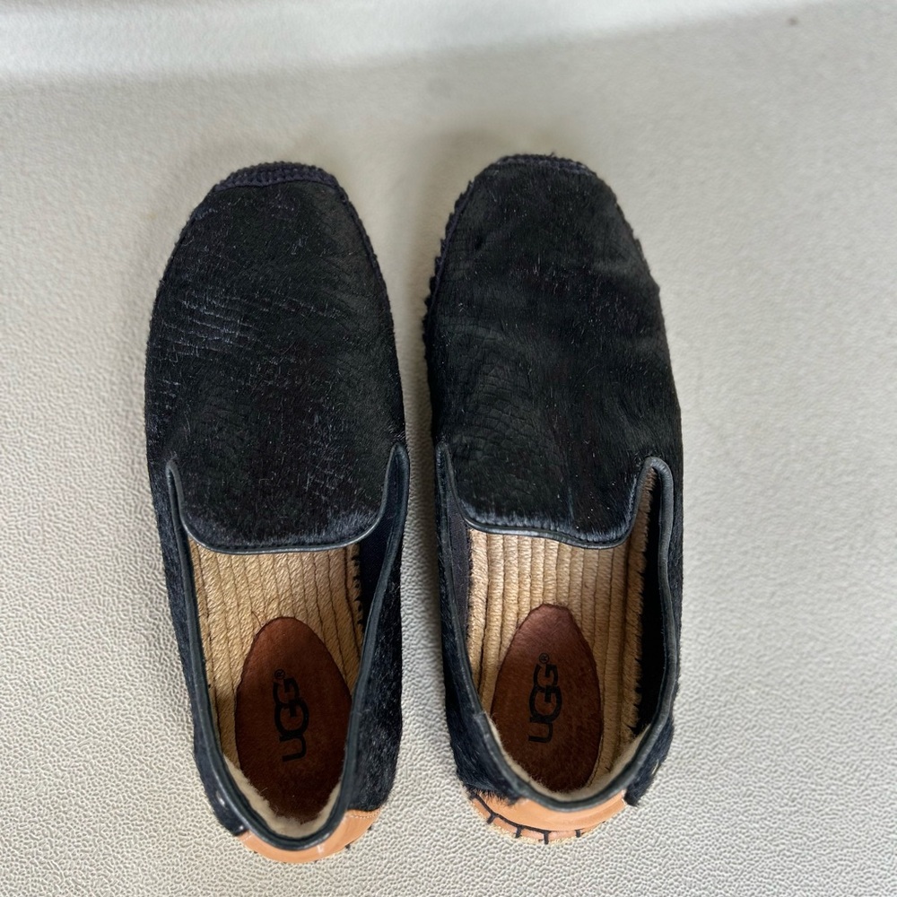 UGG Women's Black Sandrinne Calf Hair Loafers size 8